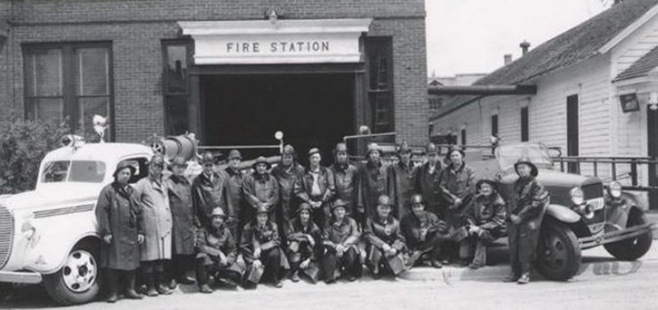 Members of the RFFD, successor of the
Pioneer Hook and Ladder Company, no. 1.