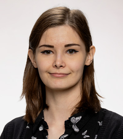 Headshot of Leah Ahlgren